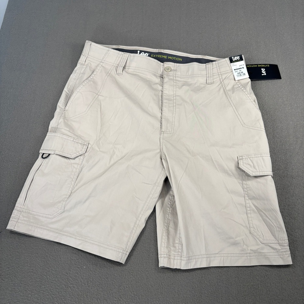Lee Extreme Motion Cargo Shorts Mens Size 38 Stone Relaxed Fit 102187010